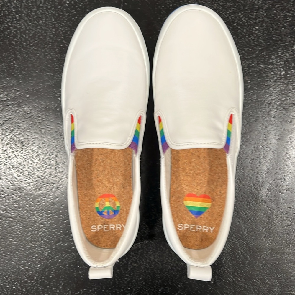 Sperry White Slip-On Sneakers with Rainbow Sole Size 7.5 - Picture 4 of 12